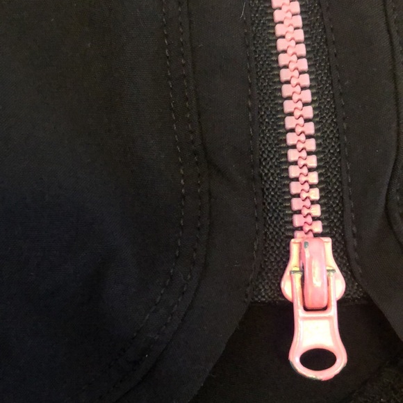 Black & Pink Victory Short - Picture 2 of 6